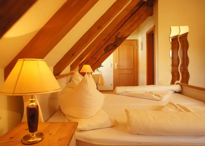 Zur Post هيرشينج ام امرسي