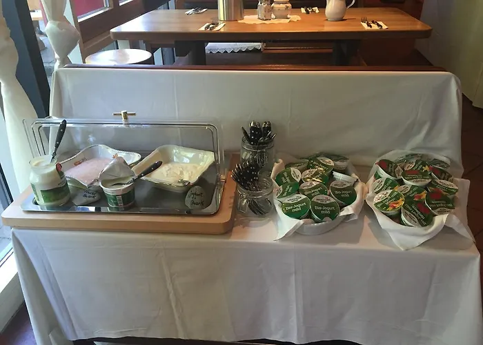 Zur Post هيرشينج ام امرسي