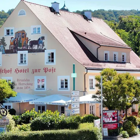 Hotel Zur Post 3*