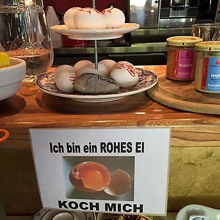 Zur Post Szálloda 3*