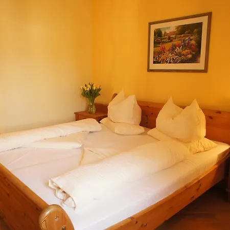 Zur Post Hotel 3*