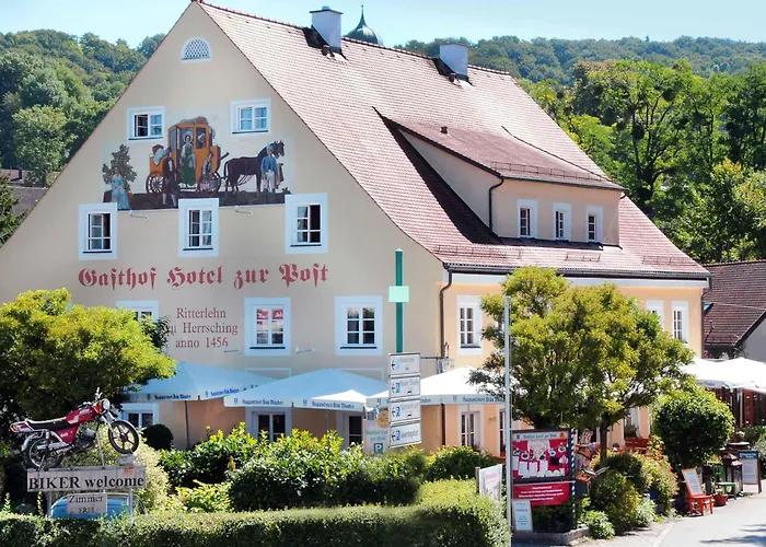 Hotel Zur Post 3*